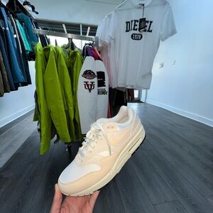 Nike Cream Athletic Shoes with Retro Design